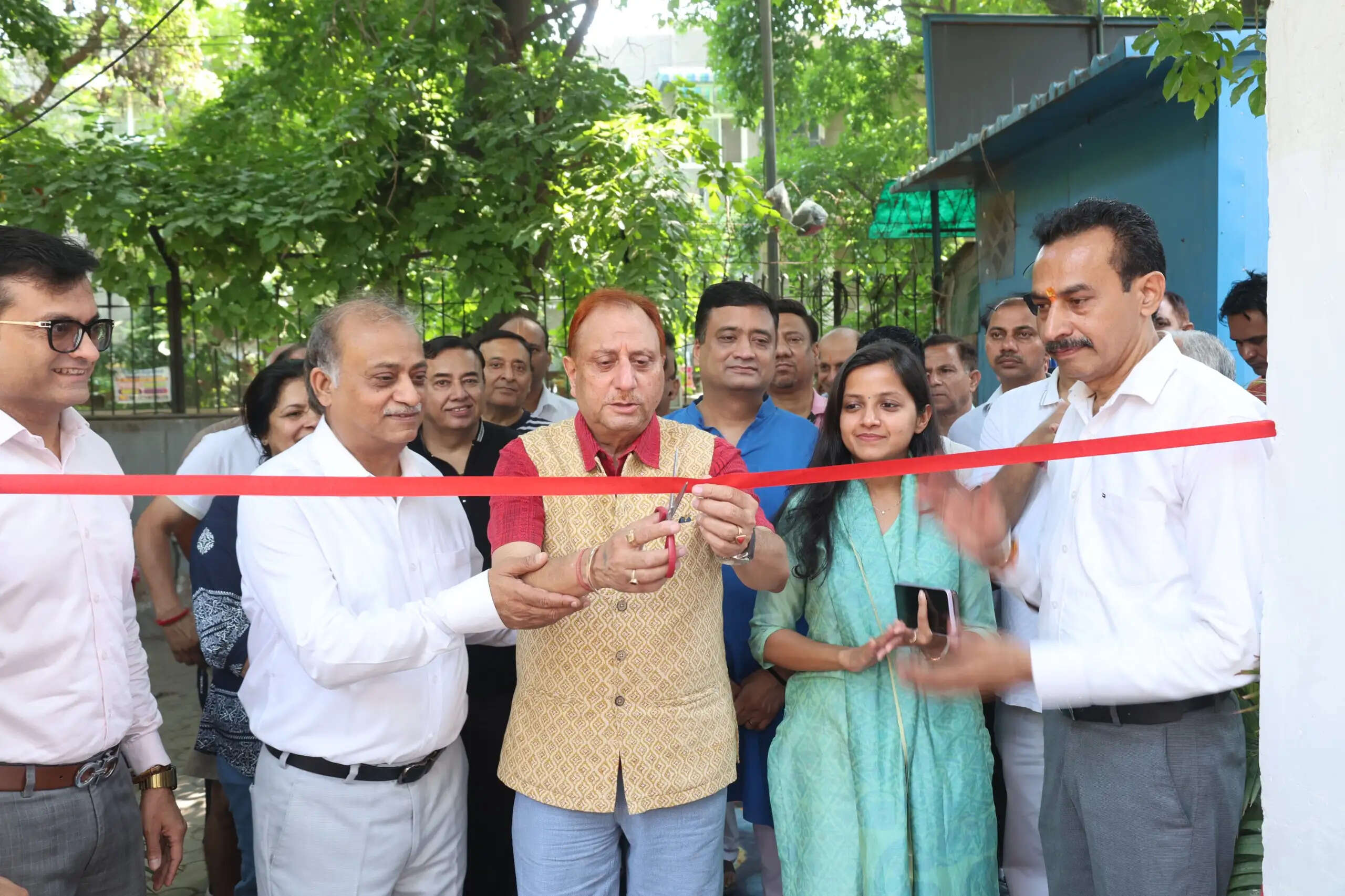 महापौर ने रोहिणी क्षेत्र के प्रिंटर अपार्टमेंट हाउसिंग सोसाइटी में एरोबिन का किया लोकार्पण