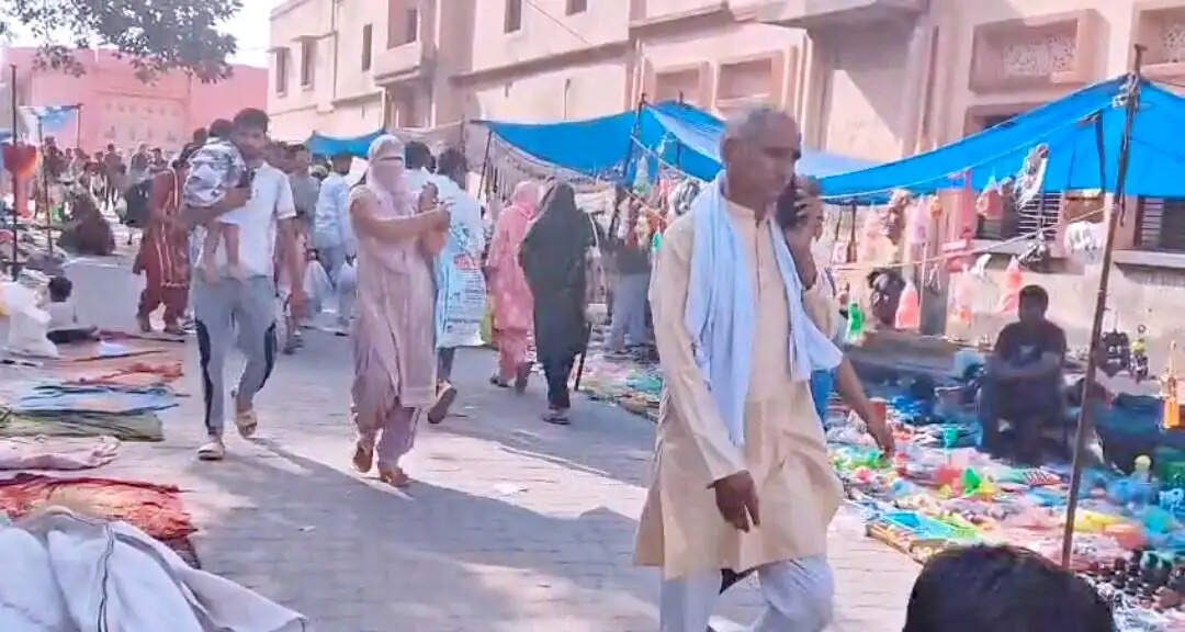 जींद : ज्येष्ठ माह की अमावस्या पर श्रद्धालुओं ने लगाई पिंडारा तीर्थ पर डुबकी