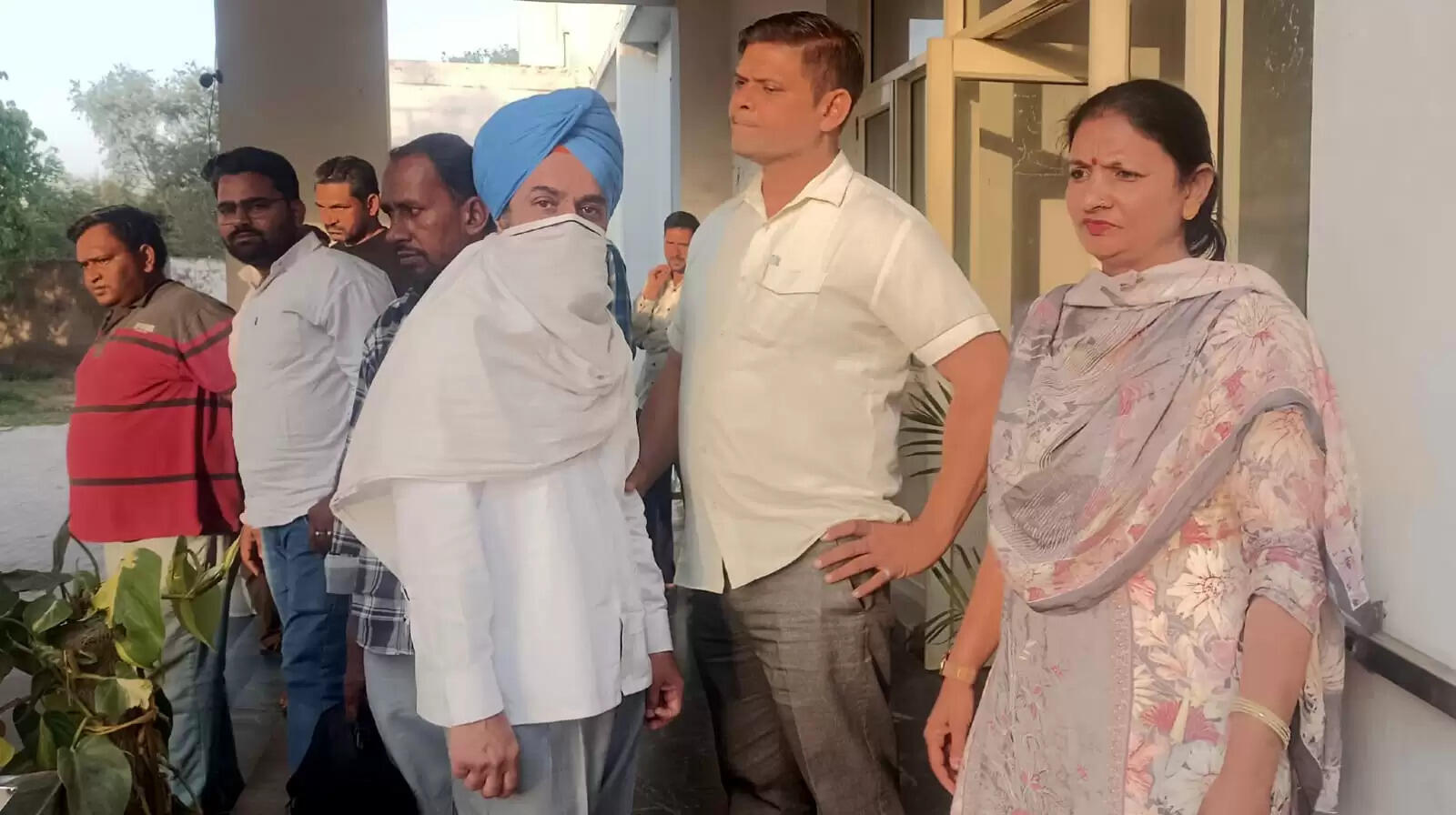 कैथल :बीडीपीओ चीका पांच लाख रुपये की रिश्वत लेते रंगे हाथ गिरफ्तार