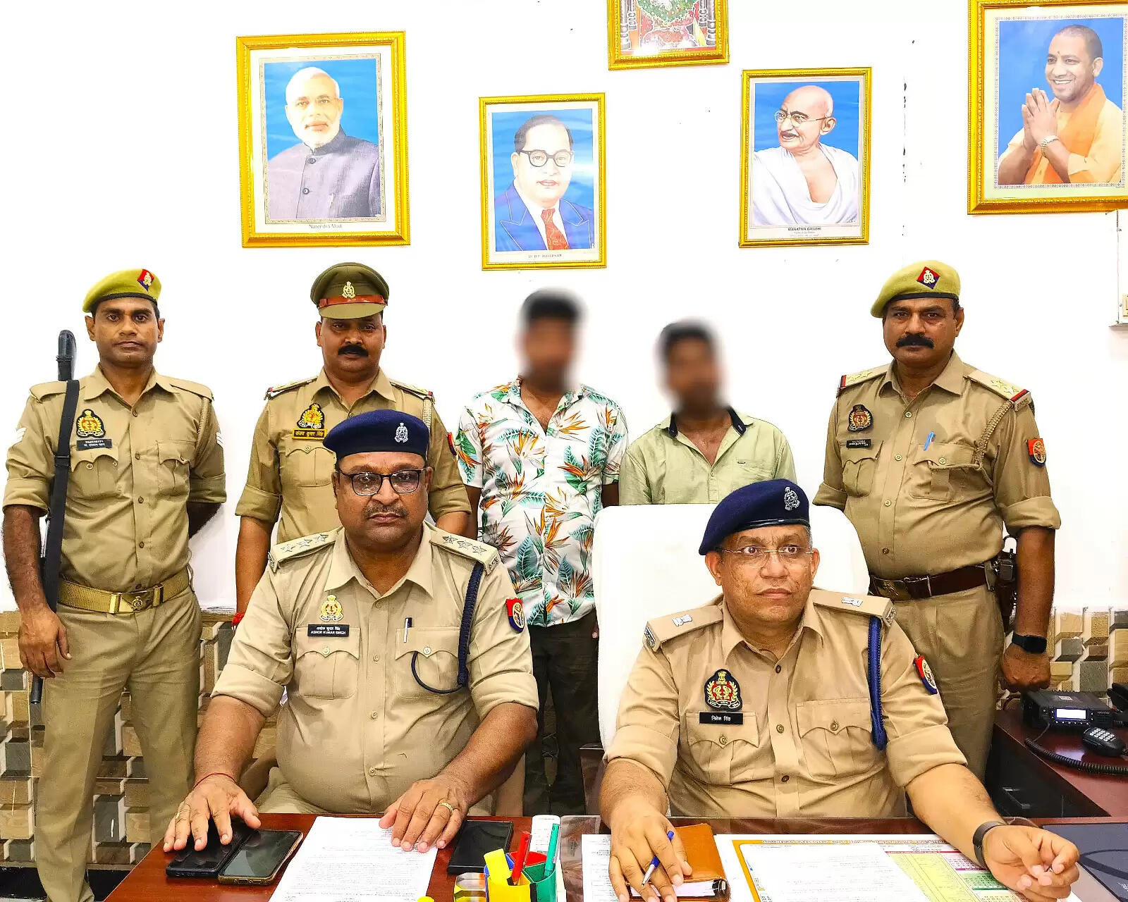 डेढ़ करोड़ के गांजा संग दो अन्तरराज्यीय तस्कर गिरफ्तार, कंटेनर ट्रक जब्त