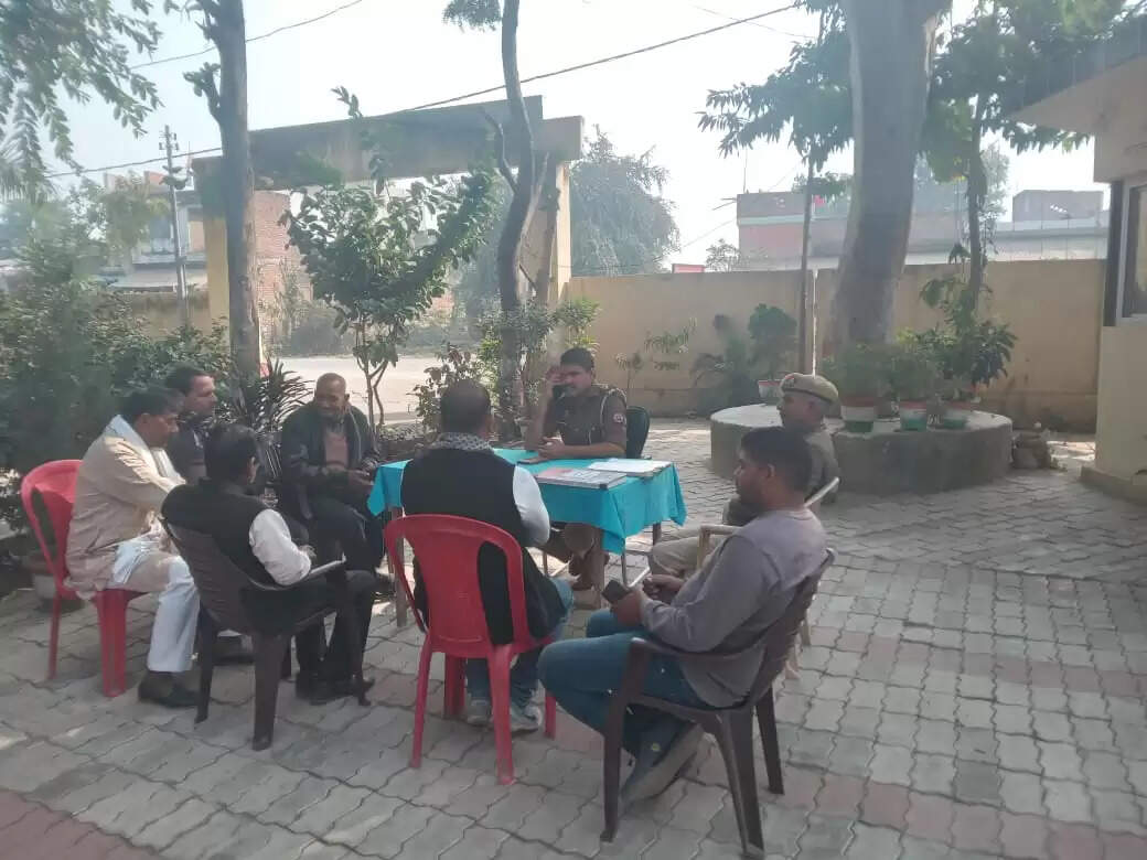 भतीजे से कथित प्रेम प्रसंग, थाने में चाची का हंगामा