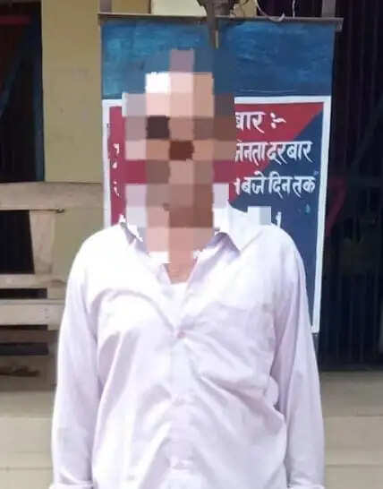 बिहार के सीवान में पुलिस टीम पर हमला व फायरिंग मामले में आरोपी ललन चौबे गिरफ्तार