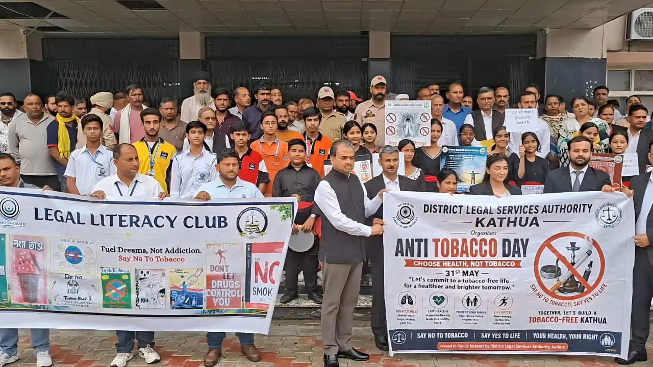 विश्व तंबाकू निषेध दिवस पर कठुआ में जागरूकता रैली व नुक्कड़ नाटक, नशा मुक्त समाज का लिया संकल्प