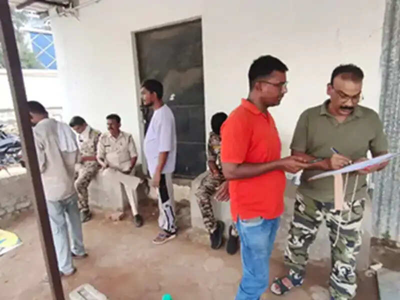 बालाघाट जिले में भीषण सड़क हादसा, सीमेंट से भरे ट्रक ने बाइक को रौंदा, तीन दोस्तों की मौत