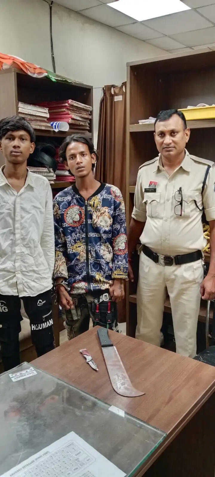 अवैध शराब और धारदार हथियारों के खिलाफ पुलिस की कार्रवाई, 7 आरोपित गिरफ्तार