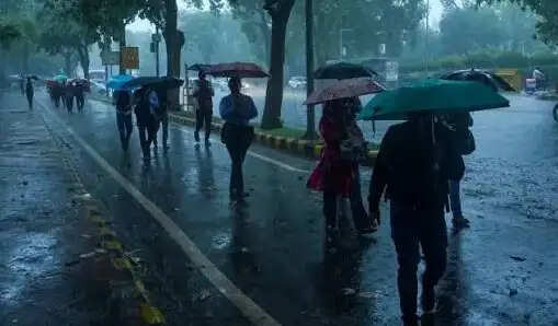 देश के कई हिस्सों में अगले कुछ दिनों तक भारी बारिश के आसार