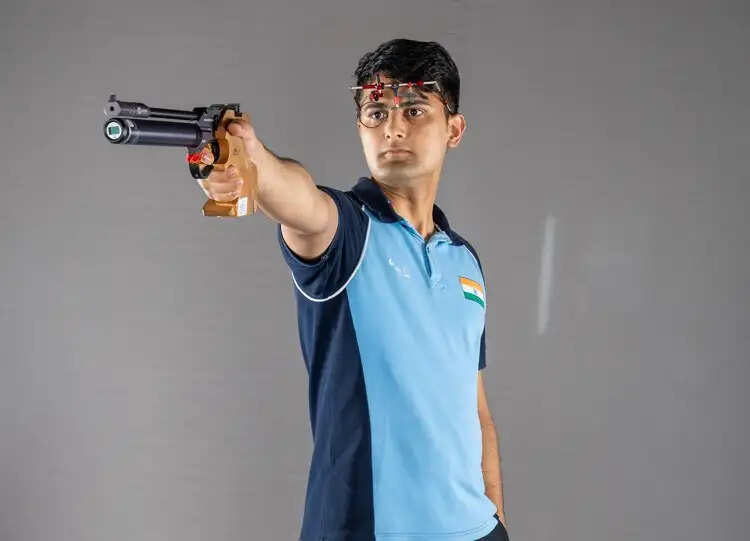 रोज 14 किमी साइकिल चलाने वाला आकाश अब एशियाई खेलों में लगाएगा निशाना