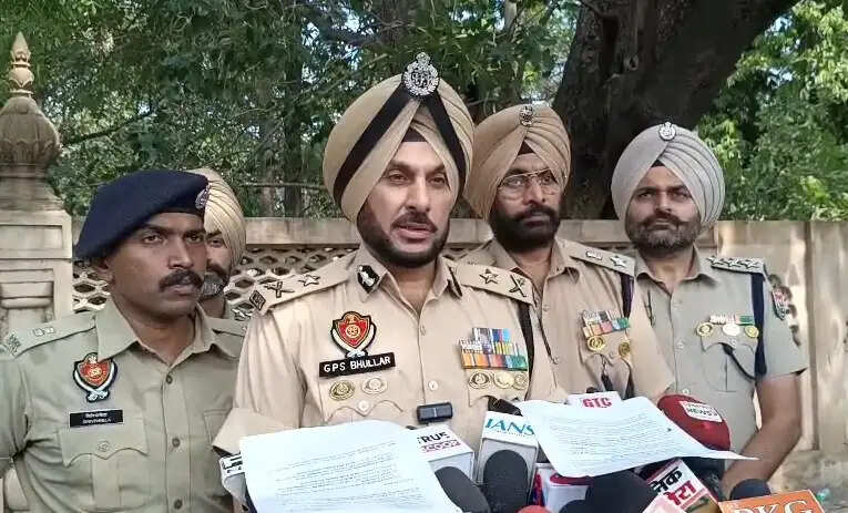 अमृतसर में कारोबारी की दुकान पर गोलीबारी करने वाले दो आरोपी गिरफ्तार