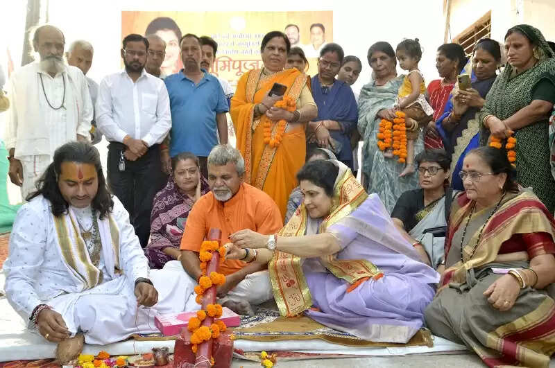 भोपालः राज्यमंत्री कृष्णा गौर का सख्त रुख: लापरवाही पर एजेंसी को ब्लैकलिस्ट करने के निर्देश