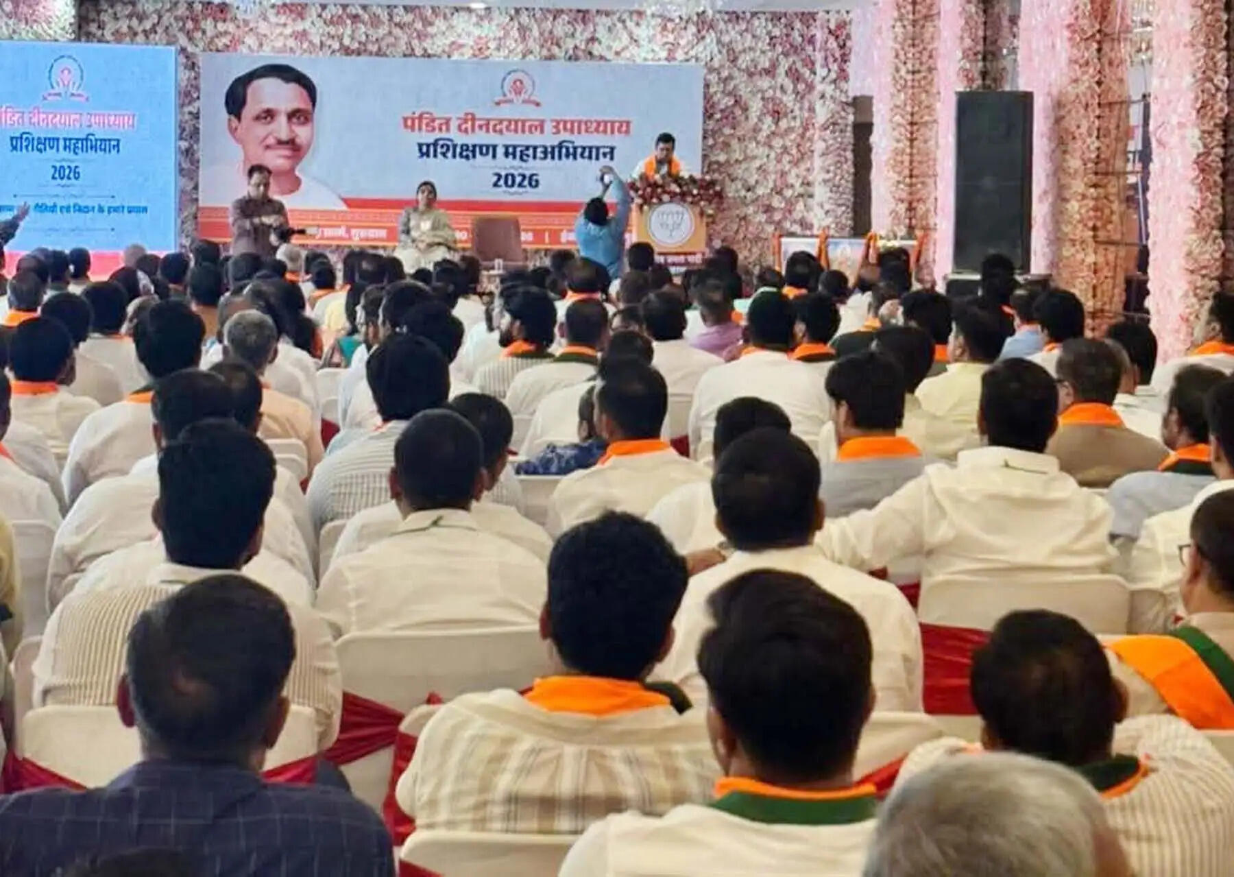 गुरुग्राम: गरीब व्यक्ति तक योजनाओं का लाभ पहुंचा रही नायब सरकार: राव नरबीर सिंह