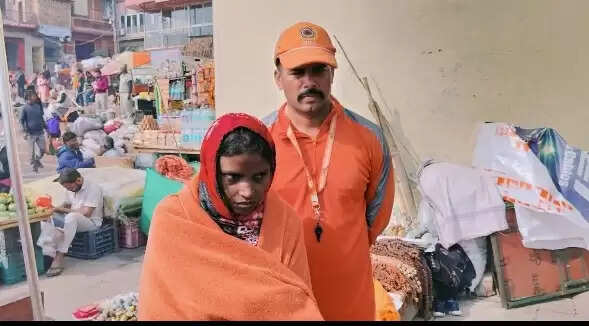 गंगा नदी में डूब रही महिला को एनडीआरएफ ने बचाया