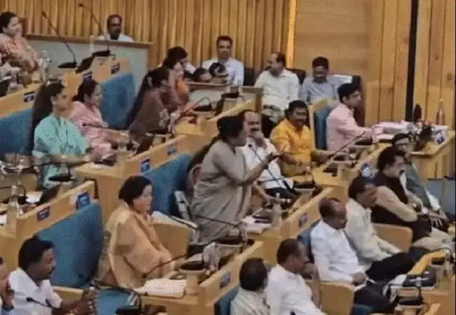 इंदौर: नगर निगम का 8455 करोड़ का बजट पेश, कोई नया टैक्स नहीं, विकास पर फोकस