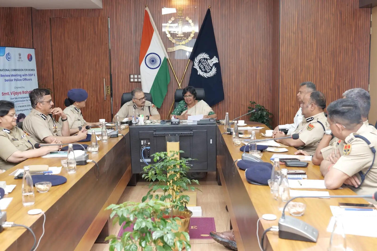 महिला सुरक्षा पर राष्ट्रीय महिला आयोग और पुलिस अधिकारियों की बैठक