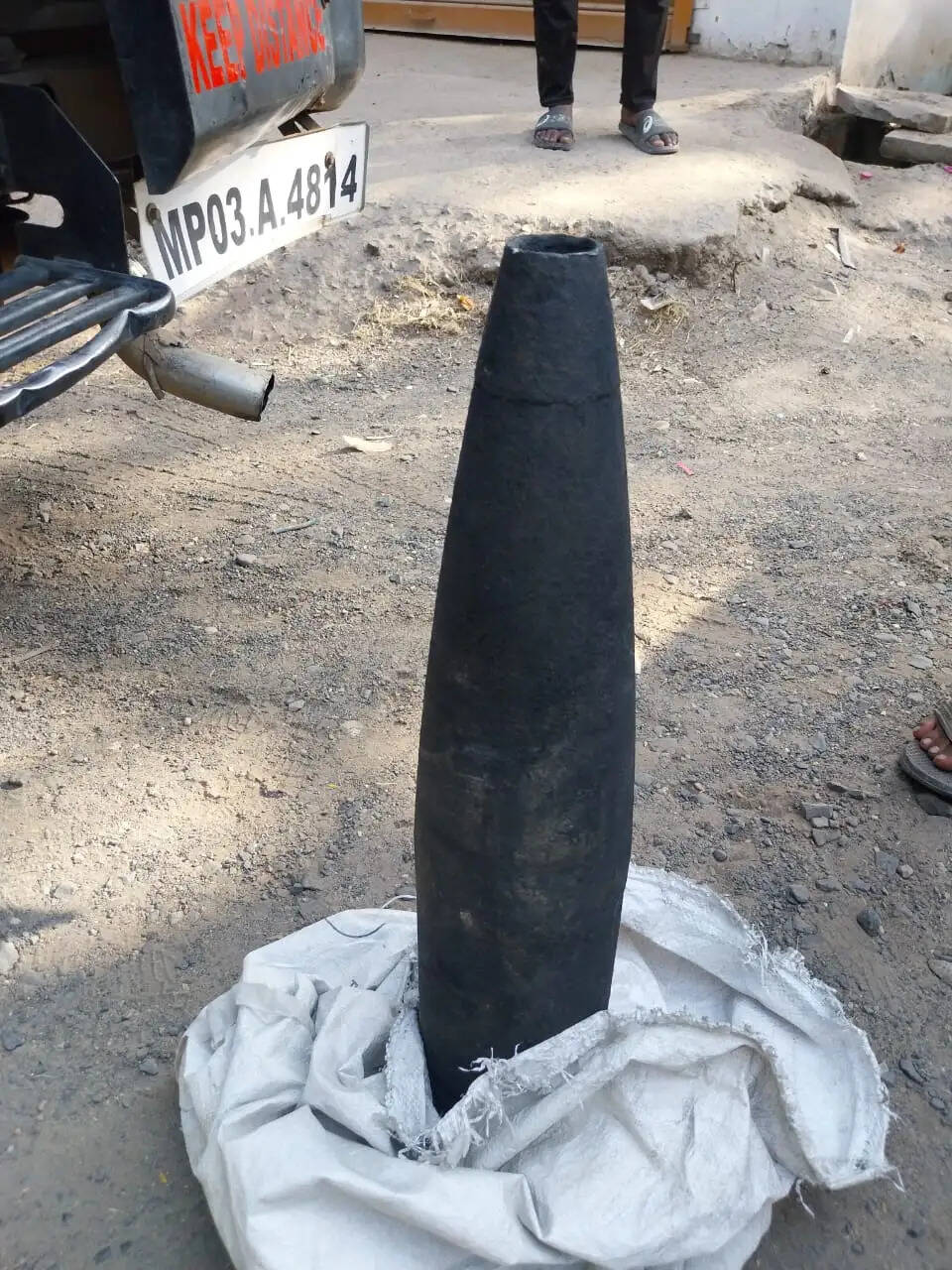 जबलपुरः संदिग्ध विस्फोटक खोल की हो रही जांच, फरार आरोपी शमीम कबाड़ी पर उठे सवाल