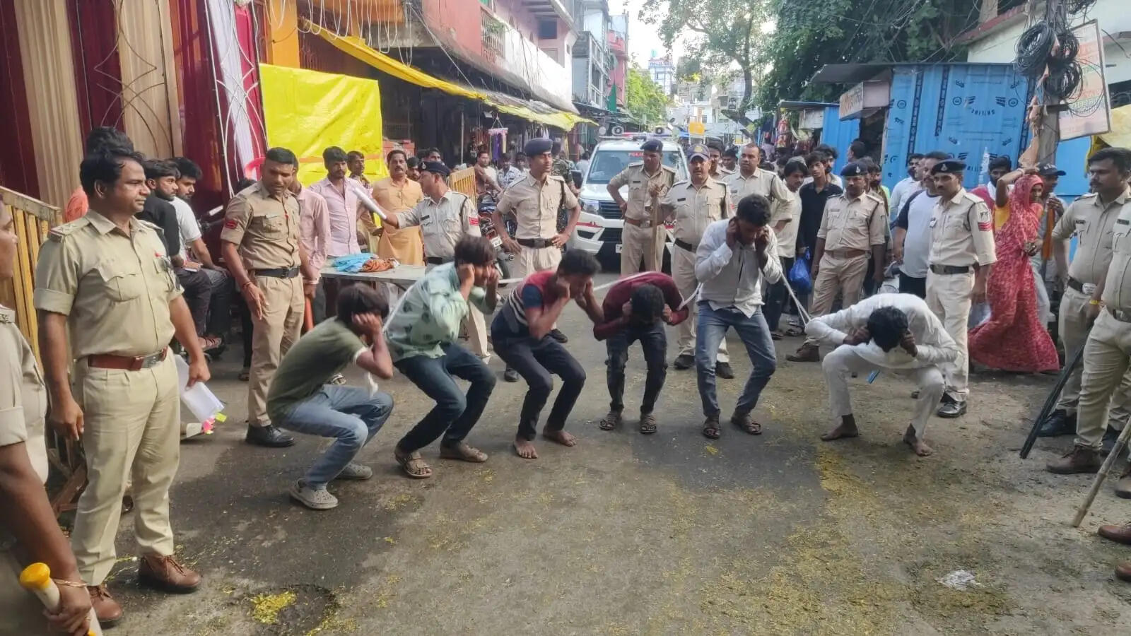 राजगढ़ः गणेश झांकी ड्यूटी में पुलिसकर्मी से मारपीट करने के मामले में छह गिरफ्तार, निकाला जुलूस