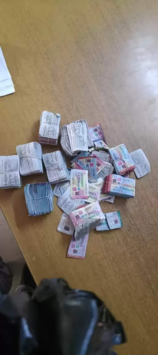 अवैध लॉटरी धंधेबाजों के खिलाफ कार्रवाई में 6280 प्रतिबंधित लॉटरी टिकट बरामद