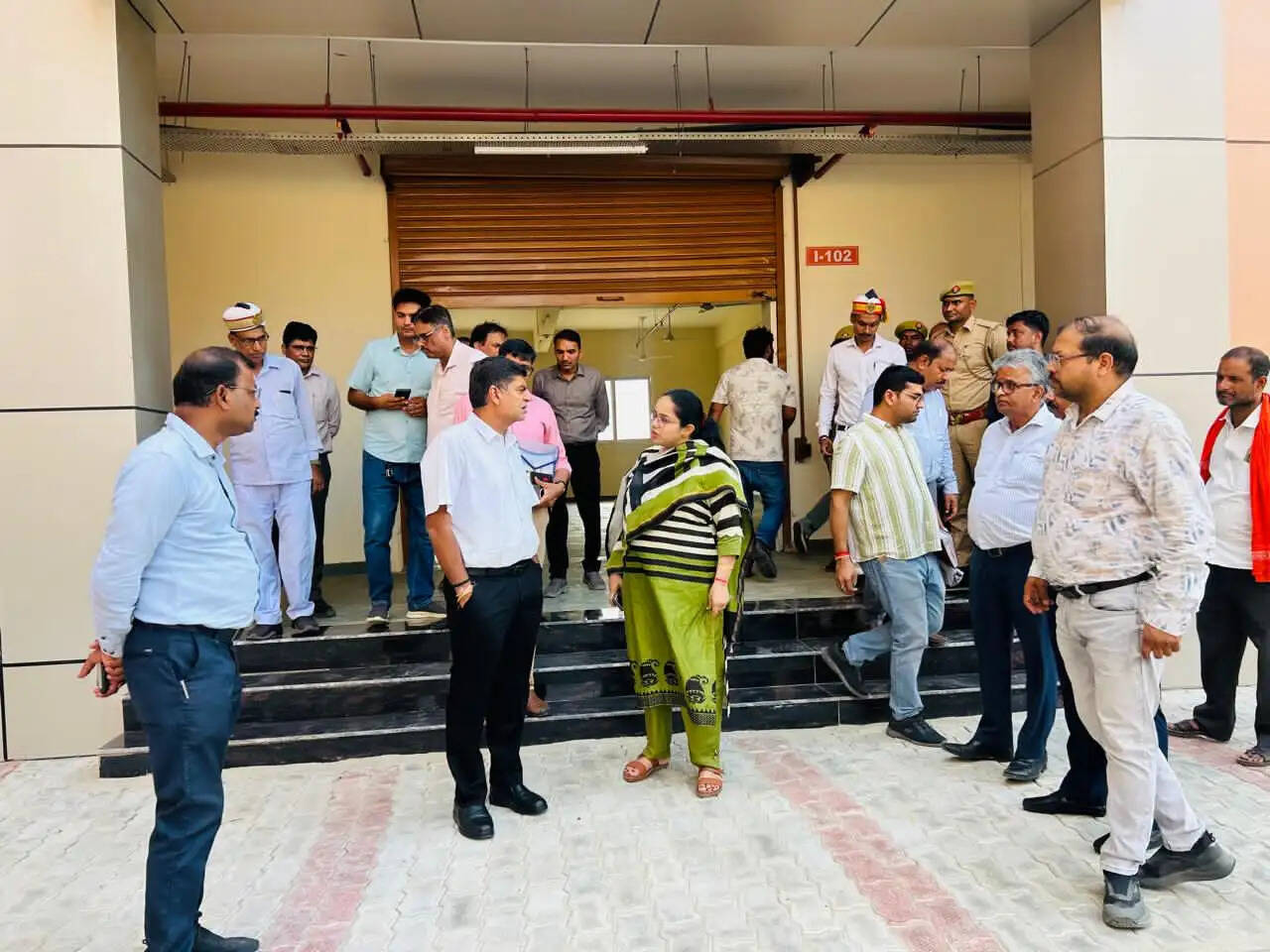 कमिश्नर ने किया मुख्यमंत्री के कार्यक्रम की तैयारियों एवं सभा स्थल का स्थलीय निरीक्षण