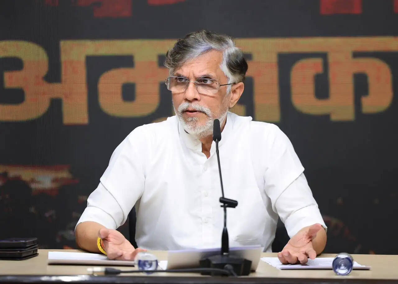 महंगाई कम करने के बजाय जनता की परेशानियां बढ़ा रही सरकार : पवन खेड़ा