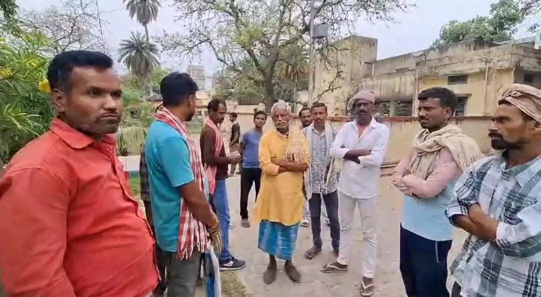 सड़क दुघर्टना में राजमिस्त्री की मौत