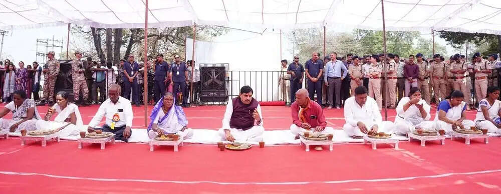 इंदौरः जन्मस्थली स्मारक पर पूर्ण आस्था, श्रद्धा एवं भव्यता के साथ मनाई गई डॉ. अम्बेड़कर की जयंती