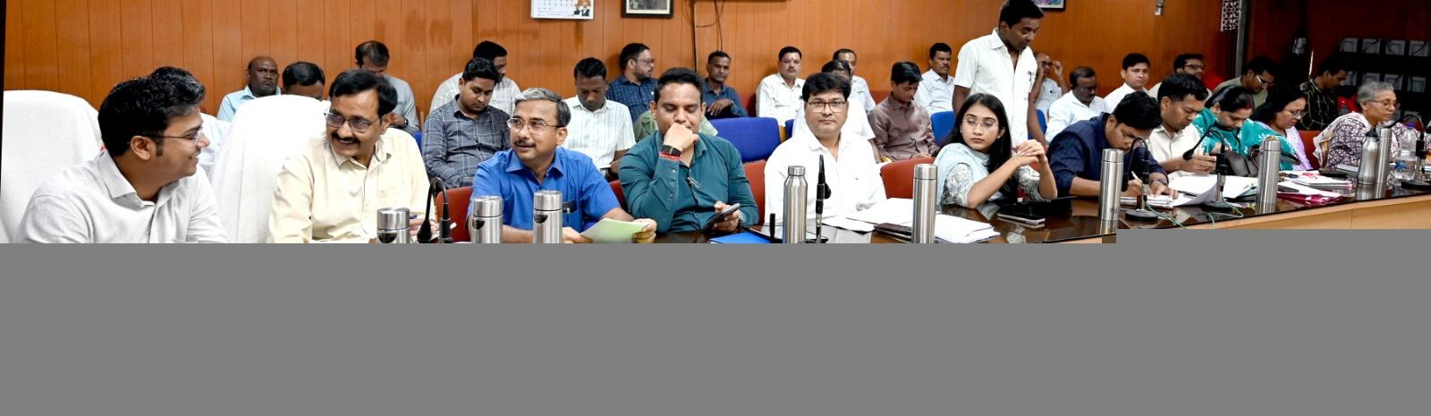 जांजगीर-चांपा : खरीफ सीजन की तैयारियों पर कलेक्टर सख्त, खाद-बीज उपलब्धता, केसीसी और एग्रीस्टेक पंजीयन की समीक्षा