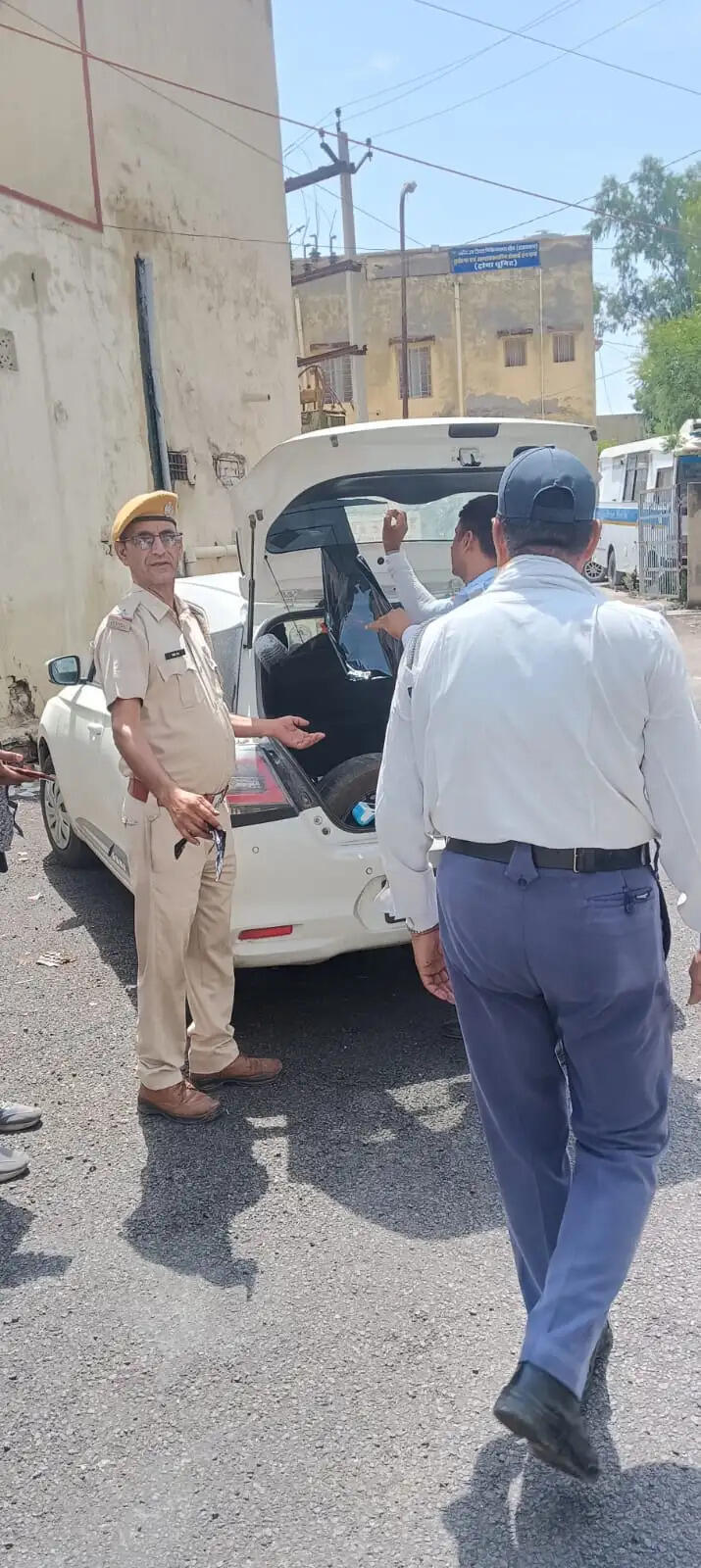 ट्रैफिक नियम तोड़ने वालों पर पुलिस ने 16 दिन में की 1.31 लाख वाहनों पर कार्रवाई