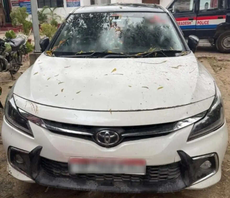 हाईवे पर लूट और चोरी करने वाले चार आरोपित गिरफ्तार, पिस्टल और तीन वाहन बरामद