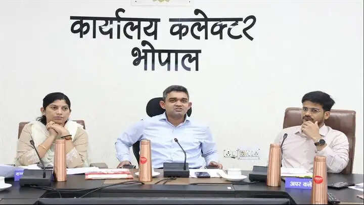 एग्रीस्टेक पंजीयन, पैक्स सदस्यता एवं अग्रिम उर्वरक उठाव अभियान का प्रभावी क्रियान्वयन सुनिश्चित करें: कलेक्टर