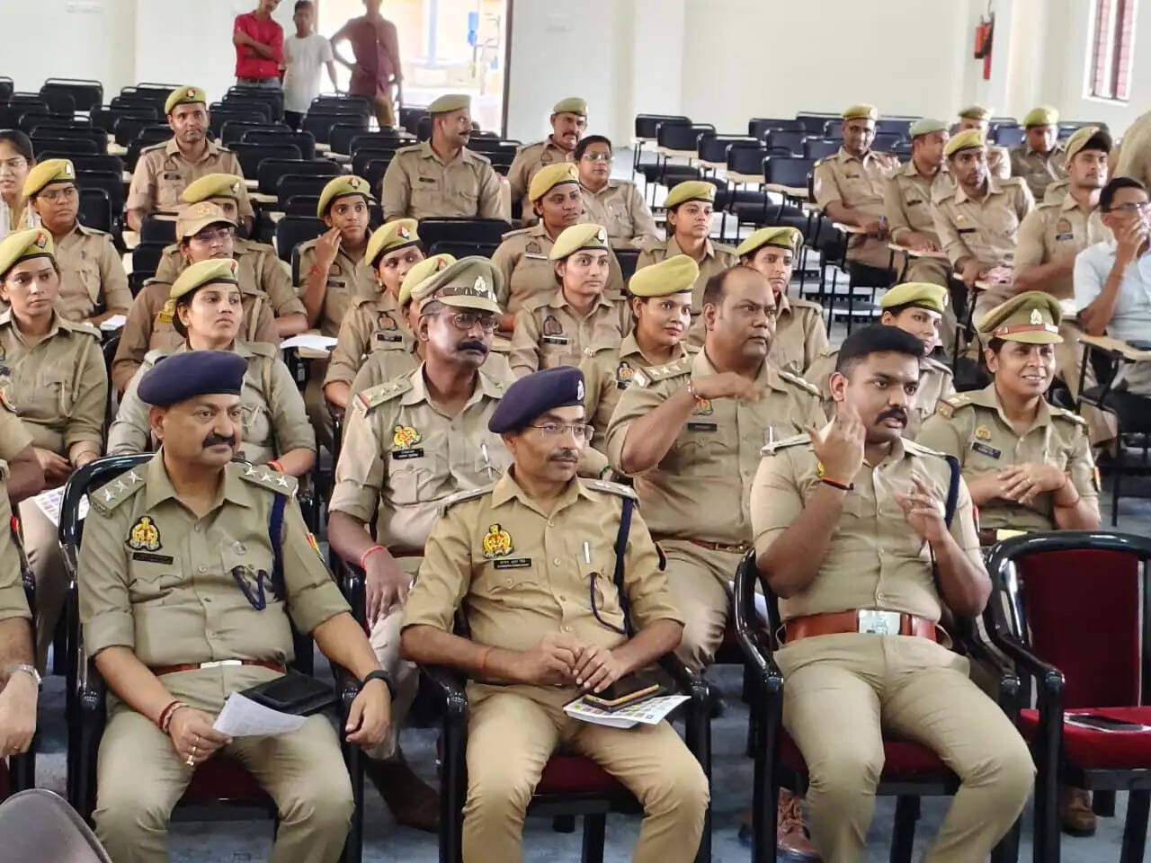 अमेठी पुलिस ने सीखी सांकेतिक भाषा