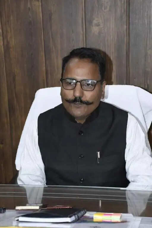 पर्यटन नगरी नैनीताल में बिना दस्तावेज चल रहे होमस्टे पर कार्रवाई