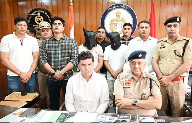 सोनीपत: महिला हत्या मामले में दो आरोपी गिरफ्तार, लूट का खुलासा