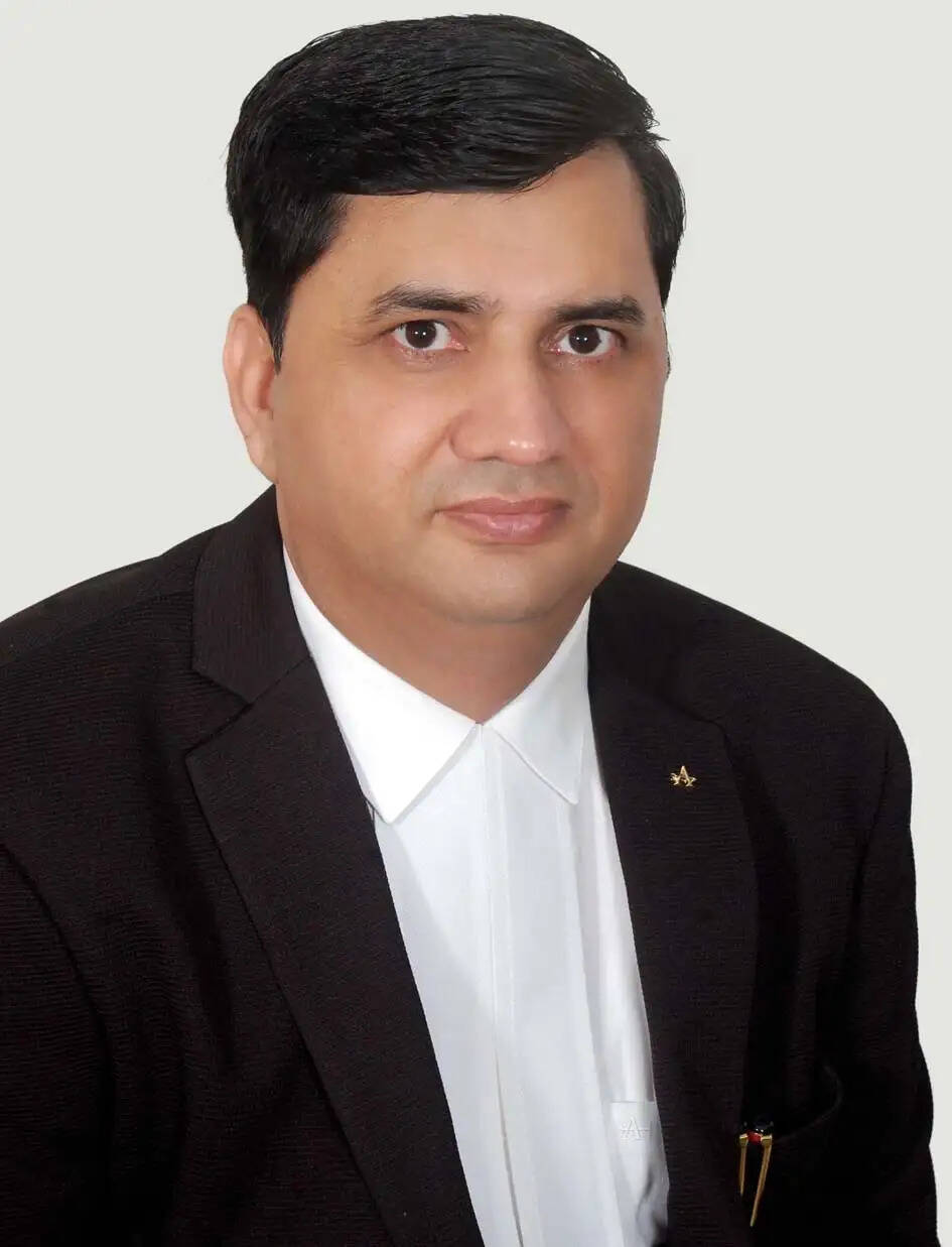 हिसार : निजी बिजली कंपनी को लाइसेंस देने का फैसला वापस ले सरकार: योगेश सिहाग