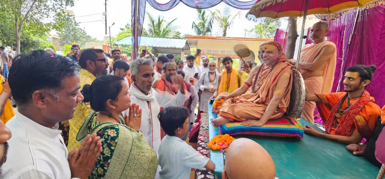 शंकराचार्य स्वामी अविमुक्तेश्वरानंद से मिले कांग्रेस प्रदेश अध्यक्ष अजय राय, लिया आशीर्वाद