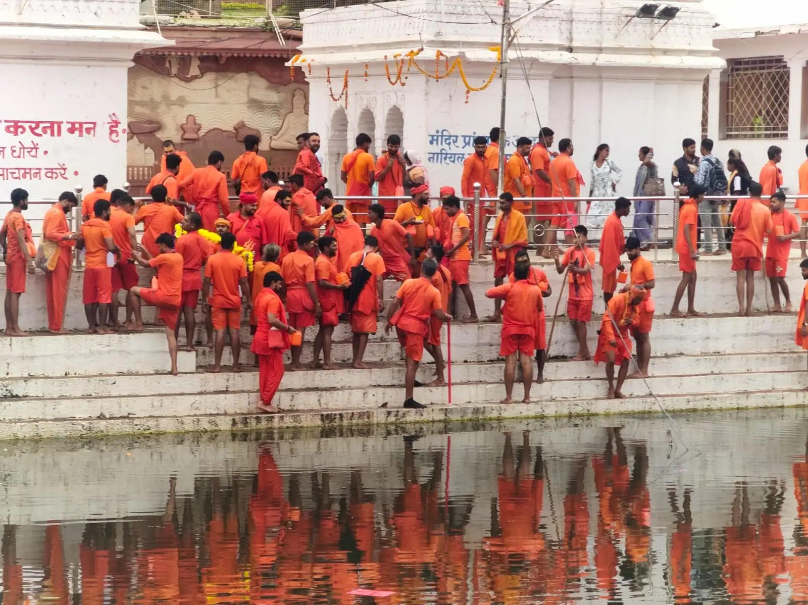 अनूपपुर: श्रावण के दूसरे सोमवार अमरकंटक में 30 हजार से अधिक शिवभक्तों ने नर्मदा दर्शन व महादेव का किया जलाभिषेक