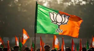 चंदननगर : भाजपा उम्मीदवार को लेकर बवाल, कार्यकर्ताओं के दो गुटों में हाथापाई