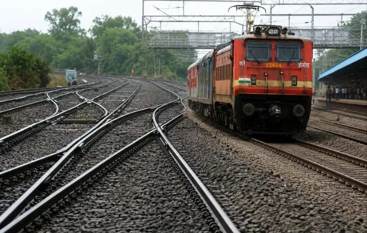 हावड़ा मंडल में नॉन-इंटरलॉकिंग कार्य, अनेक एक्सप्रेस और लोकल ट्रेनों का परिचालन प्रभावित