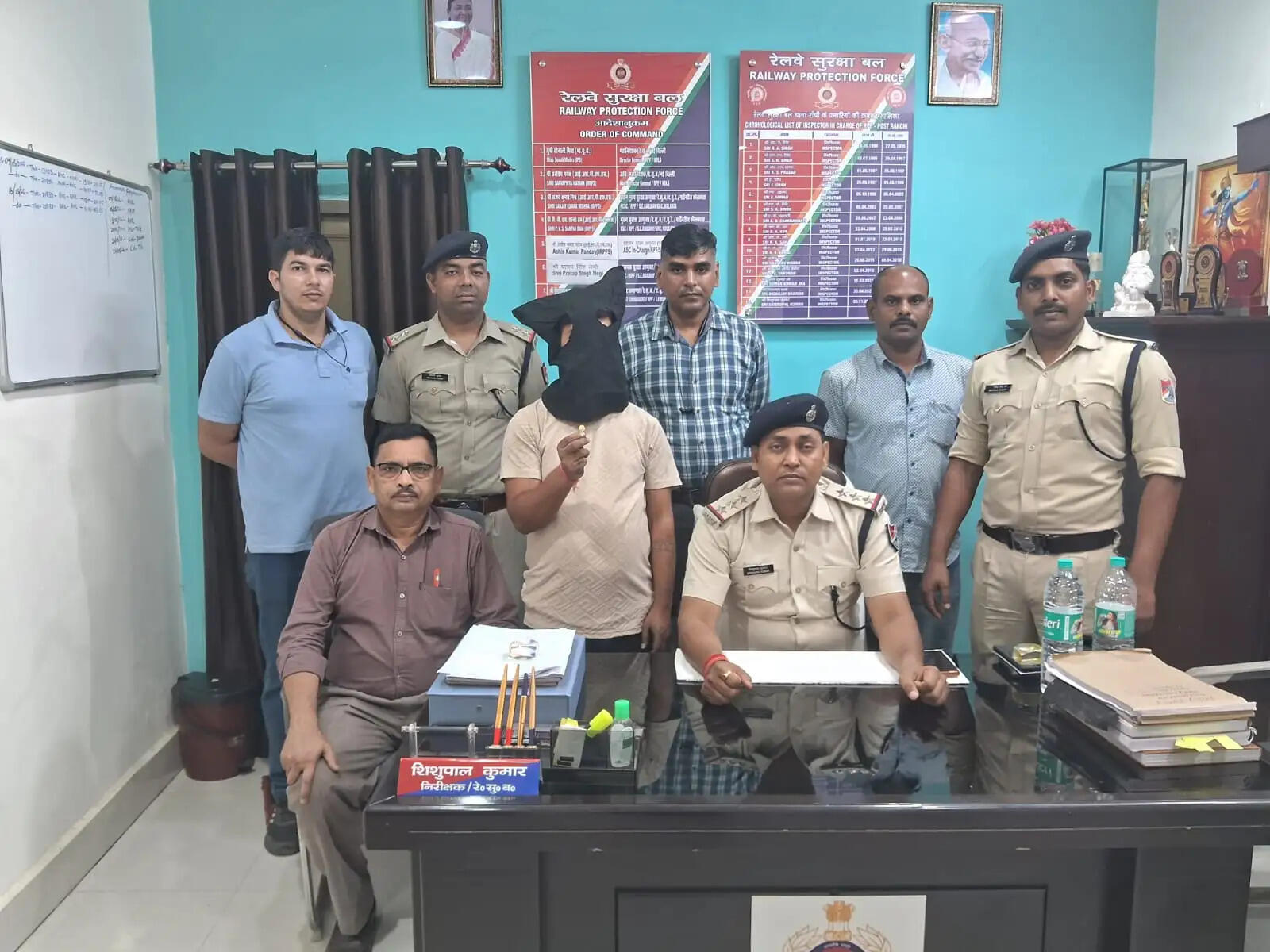 आरपीएफ ने बच्चे के गले से छीना गया सोने का लॉकेट किया बरामद, आरोपित गिरफ्तार