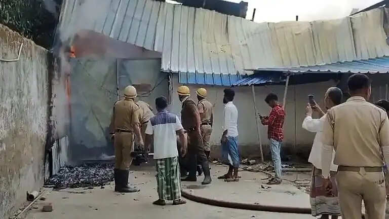 चिप्स फैक्ट्री में लगी आग, दमकल ने समय रहते काबू पाया