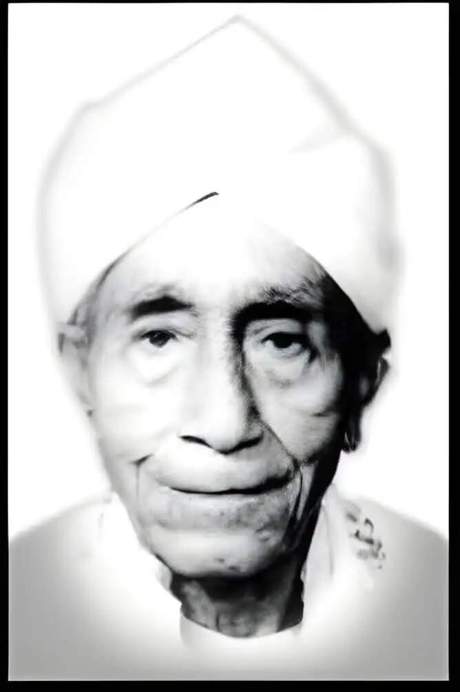 मित्रदेव महंत को मुख्यमंत्री ने पुण्यतिथि पर दी श्रद्धांजलि