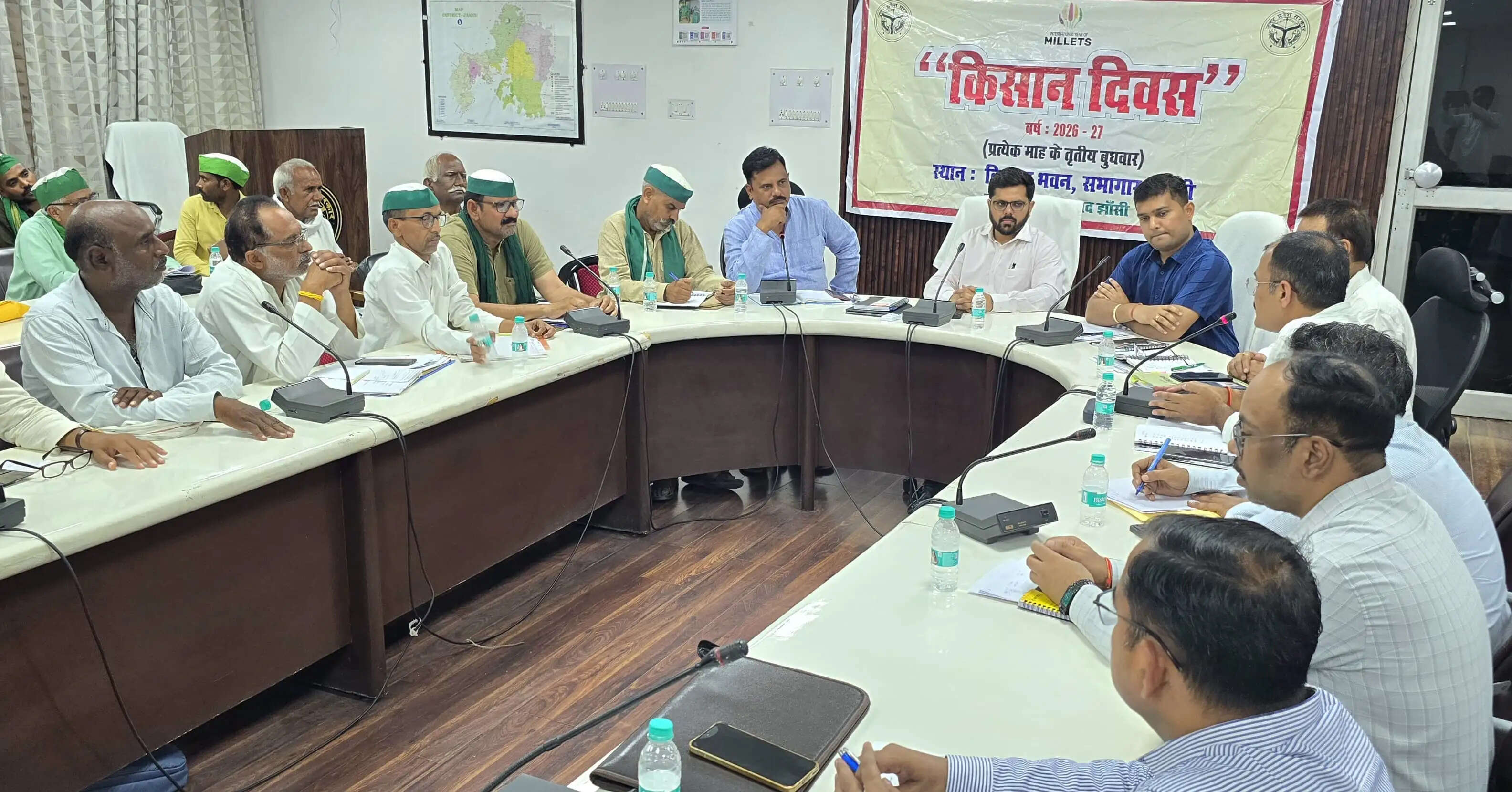 किसान दिवस : डीएम सख्त, गड़बड़ी करने वाले क्रय केंद्र संचालकों पर कार्रवाई के निर्देश