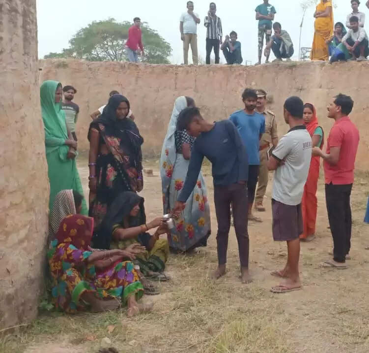 ईंट से कूचकर अधेड़ की हत्या,भट्टे पर मिला का शव