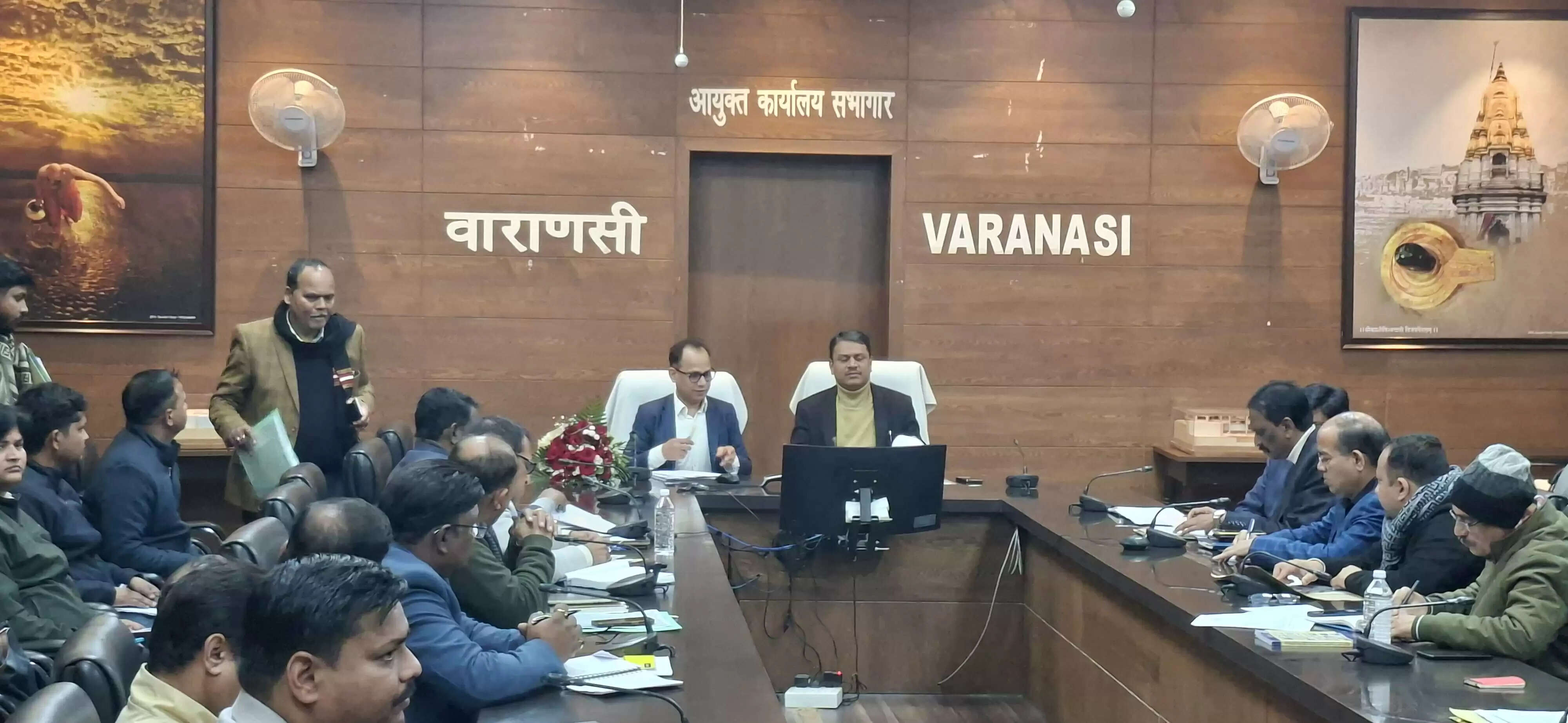 वाराणसी में रमना सिल्क पार्क को लेकर हुई अहम बैठक, पीपीटी के माध्यम से रखी गईं मांगें