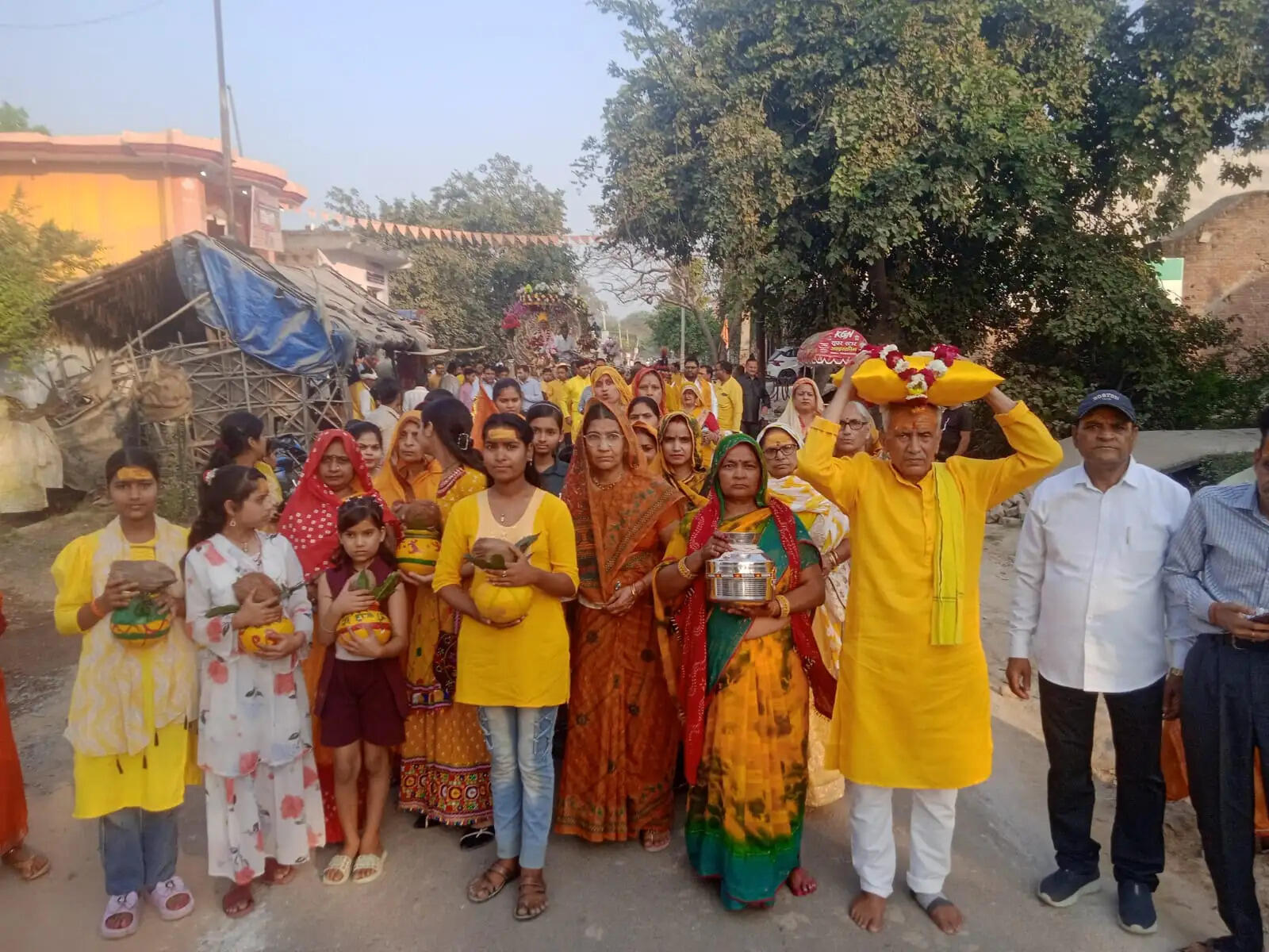 महावीर धाम से नगर में निकली श्रीमद् भागवत कलश यात्रा