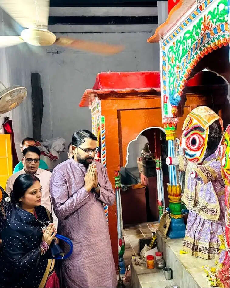 भगवान जगन्नाथ, बलभद्र व सुभद्रा का हुआ स्वास्थ्य परीक्षण, रथ यात्रा की तैयारियां पूरी