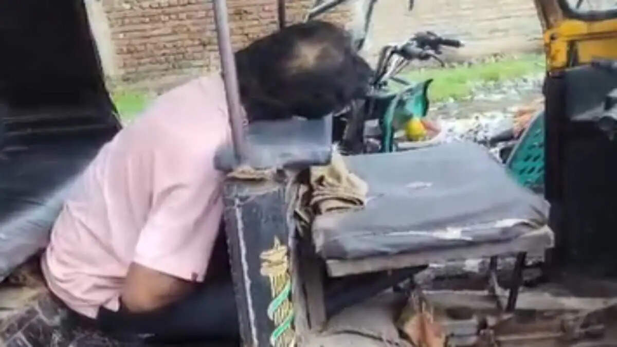 छत्तीसगढ़ के बिलासपुर में पूर्व जनपद सदस्य के पति की गला काटकर दिनदहाड़े हत्या