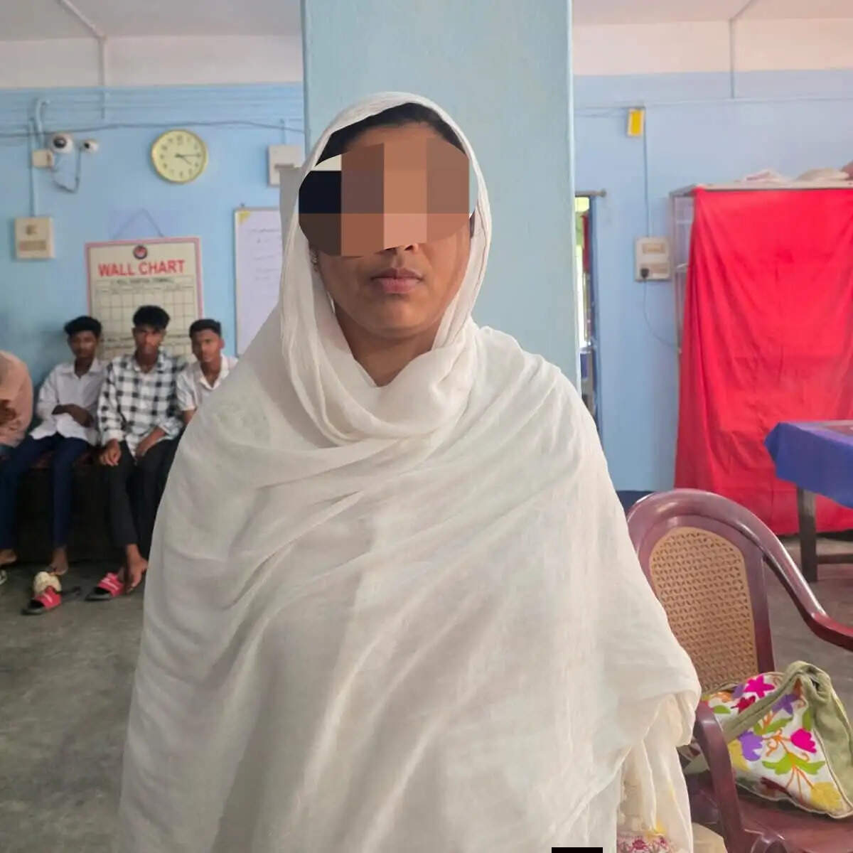गो-मांस विवाद: छात्र की मां गिरफ्तार, पांच छात्र पुलिस जांच के दायरे में