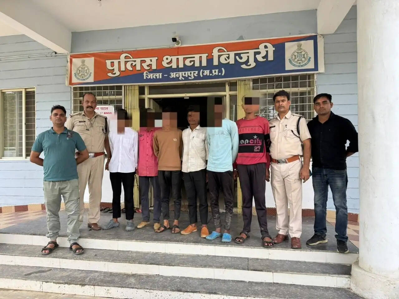 अनूपपुर: लोहे के सांचे चोरी के 6 आरोपी गिरफ्तार, एक फरार, भेजे गये जेल