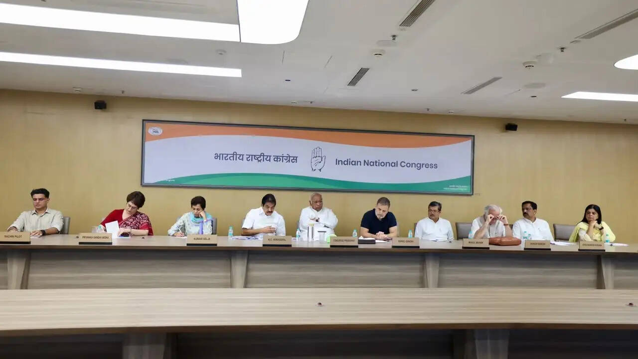 कांग्रेस ने तेज किया ‘वोट बचाओ, देश बचाओ’ अभियान, 10 अक्टूबर से ब्लॉक स्तर पर रैली-पदयात्रा