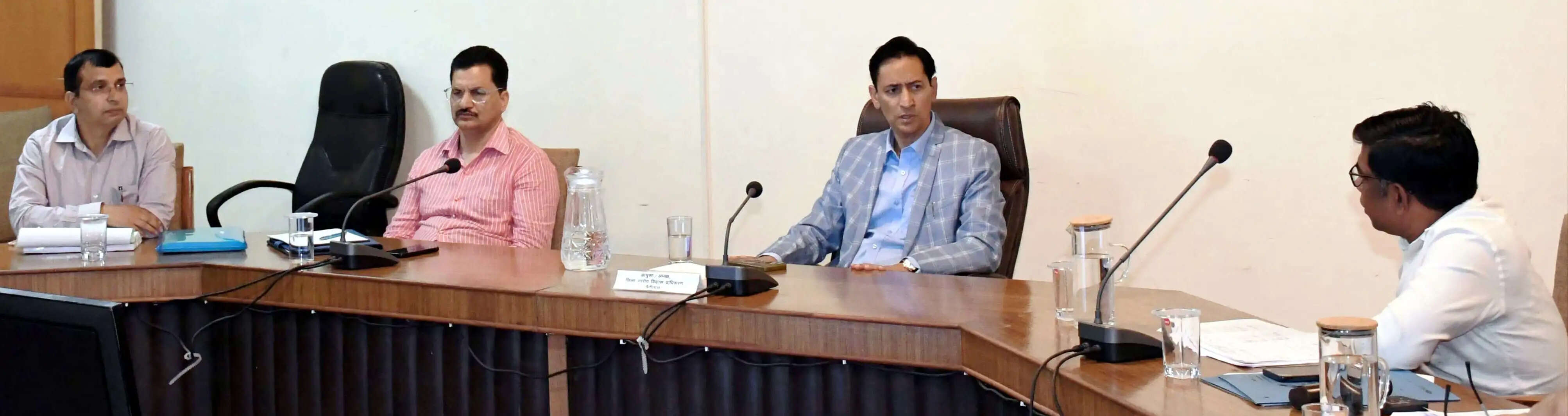 पांच करोड़ से अधिक की निर्माण परियोजनाओं की मंडलीय समीक्षा, समय पर कार्य पूरा करने के निर्देश