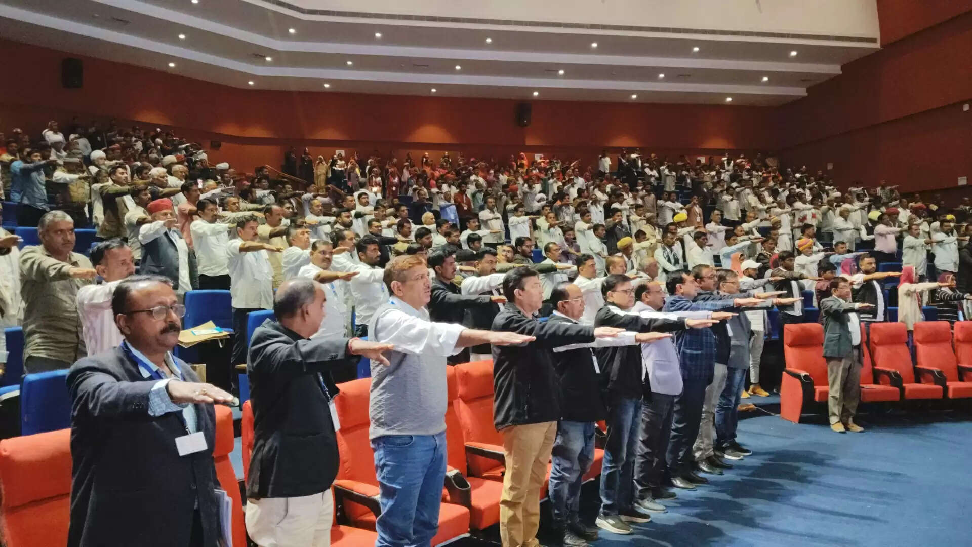 वर्षा जल संरक्षण व प्राकृतिक खेती को लेकर किया प्रोत्साहित